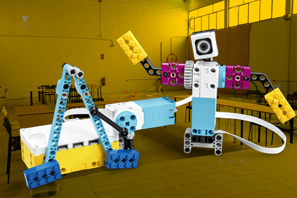 Alumnos con SPIKE Prime